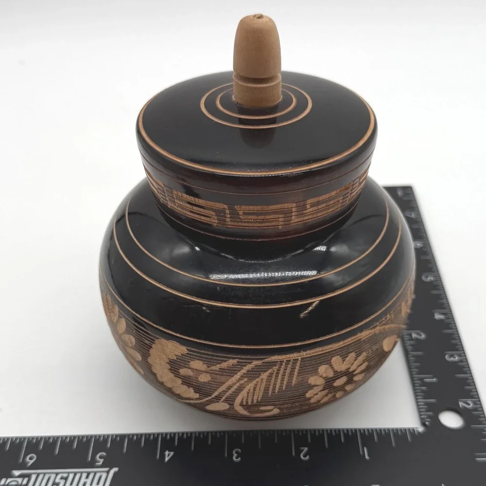 Carved Wood Trinket Box Round Lidded Jar with Knob Unique‎ Pattern-scratch